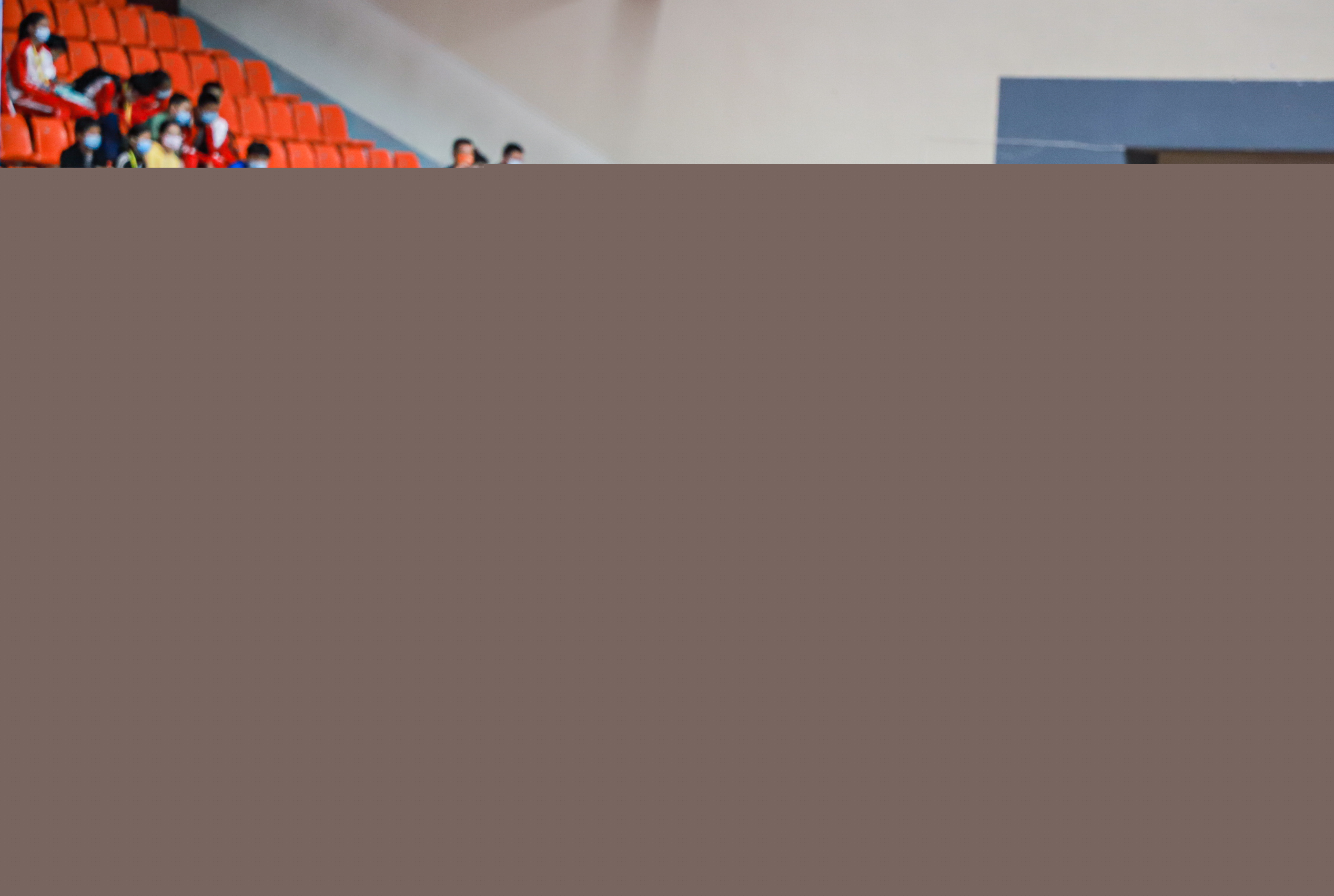 是女子高尔 是女子高尔