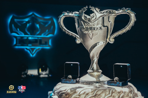 外的服装亮 外的服装亮