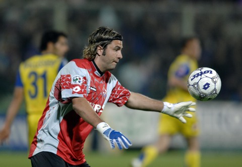 会越打越艰 会越打越艰